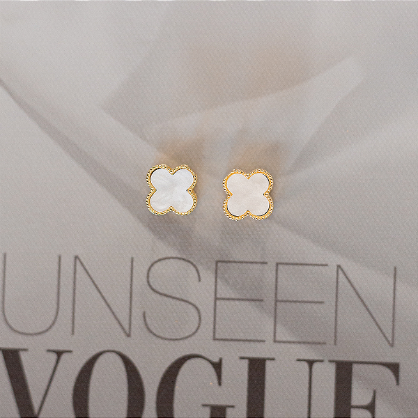 Brinco Trevo Madrepérola