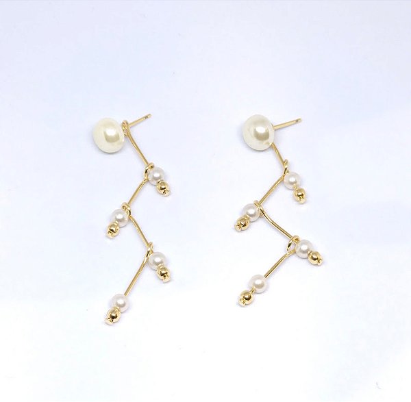 BRINCO C ESFERAS  PEROLAS BANH OURO 18K - EB951