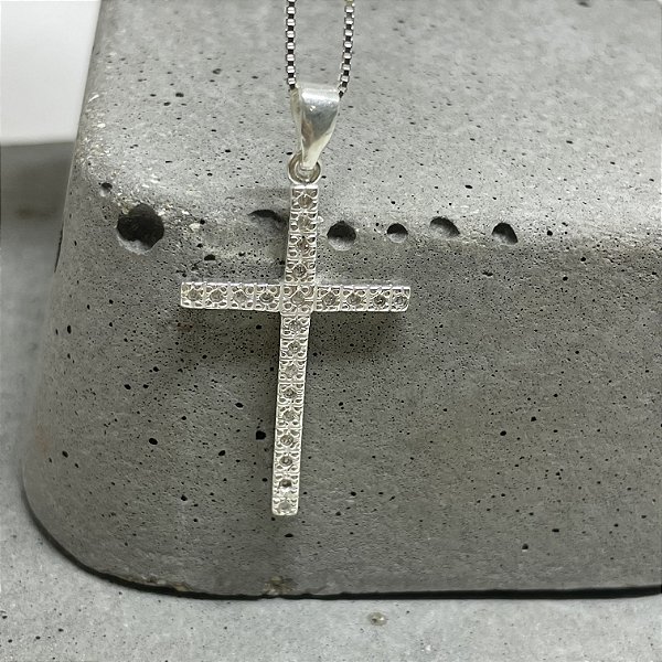 PINGENTE CRUCIFIXO CRAVEJADO