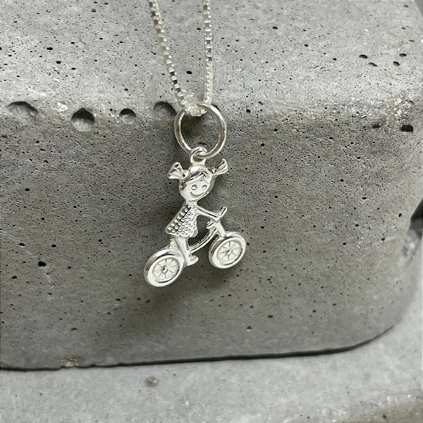 PINGENTE MENINA BIKE