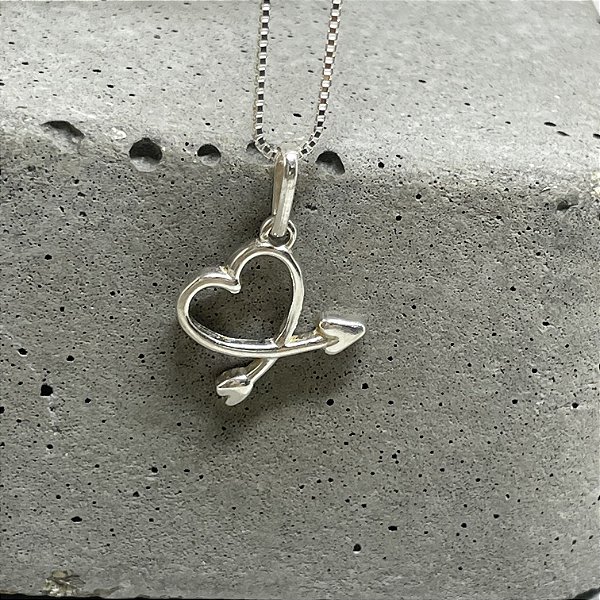 PINGENTE CORAÇÃO SETA