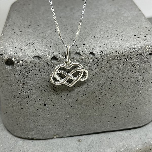 PINGENTE CORAÇÃO INFINITO