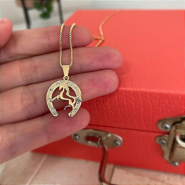 Colar Feminino Cavalo com Ferradura e Pedras de Zircônia