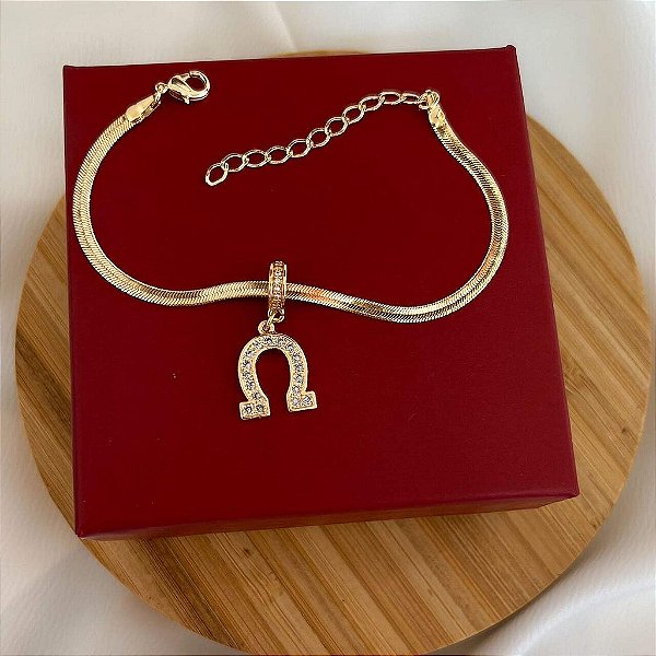 Pulseira Feminina com Fita e Berloque de Ferradura