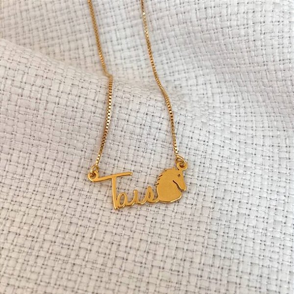 Colar Personalizado Tais com Cavalo Banhado a Ouro 18k