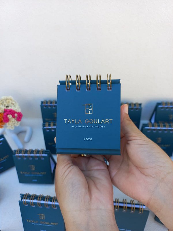 Mini Calendário 2026 com Sua Logo | Brinde Corporativo