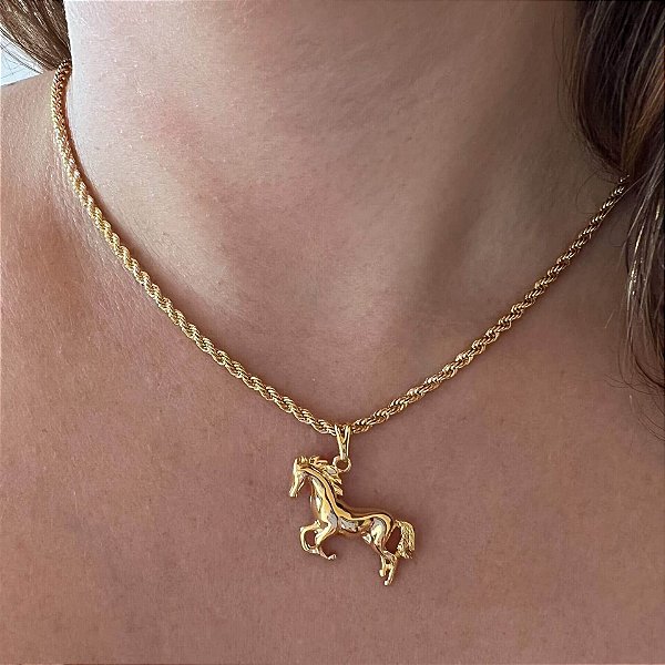Colar Feminino Cavalo no Cordão Baiano Banhado a Ouro 18k