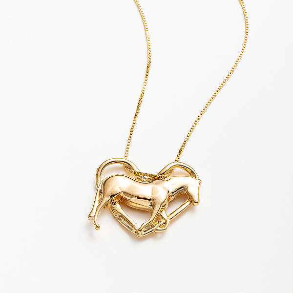 Colar Feminino Coração com Cavalo Elegante Banhado a Ouro 18K