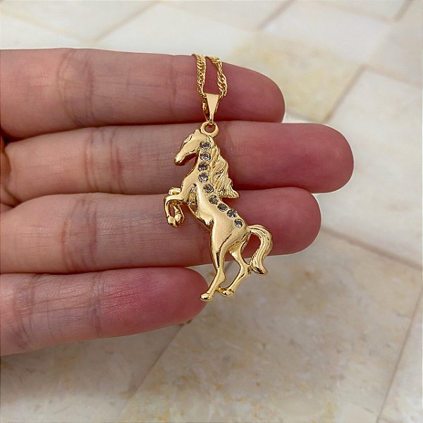 Colar Feminino Cavalo Relinchando com Brilho Banhado a Ouro 18K