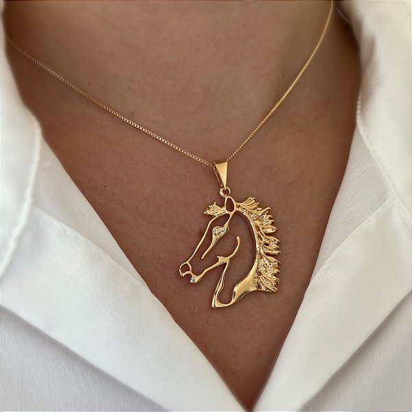 Colar Feminino Cavalo Estilizado Banhado a Ouro 18K