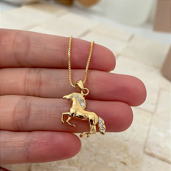 Colar Feminino Cavalo Elegância com Zircônia Banhado a Ouro 18K