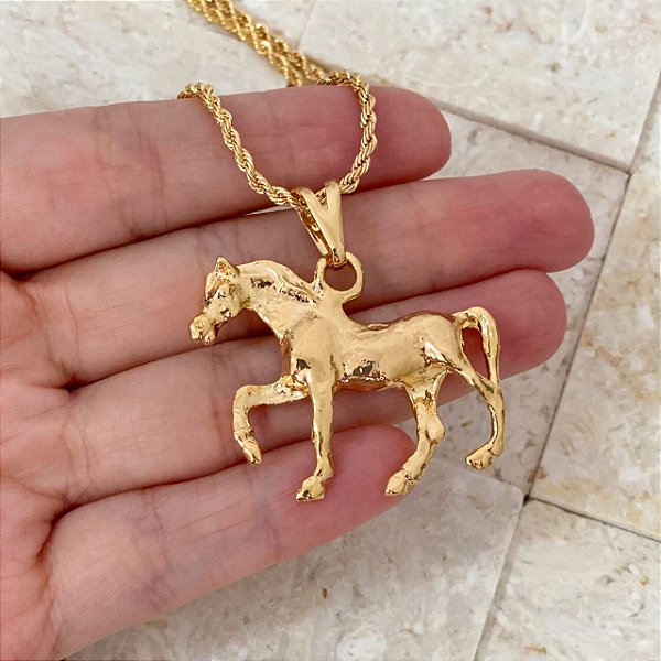 Colar Feminino Cavalo Rústico com Cordão Baiano Banhado a Ouro 18K