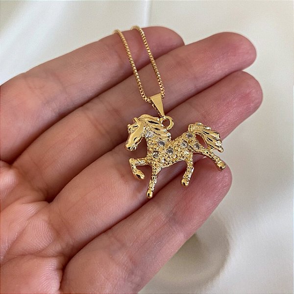 Colar Feminino Cavalo Equino Brilhante Banhado a Ouro 18K
