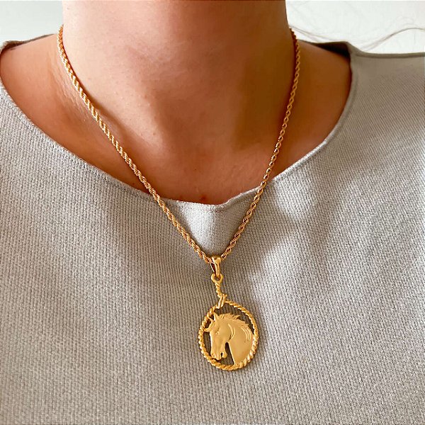 Colar Feminino Cavalo no Laço Banhado a Ouro 18K
