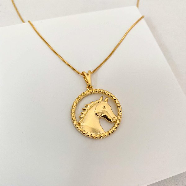 Colar Feminino Cavalo no Círculo Trançado Banhado a Ouro 18K
