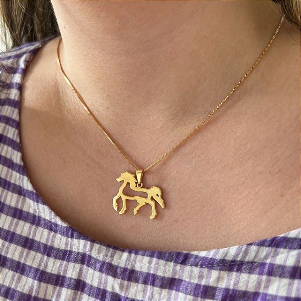Colar Feminino Cavalo Galope Banhado a Ouro 18K