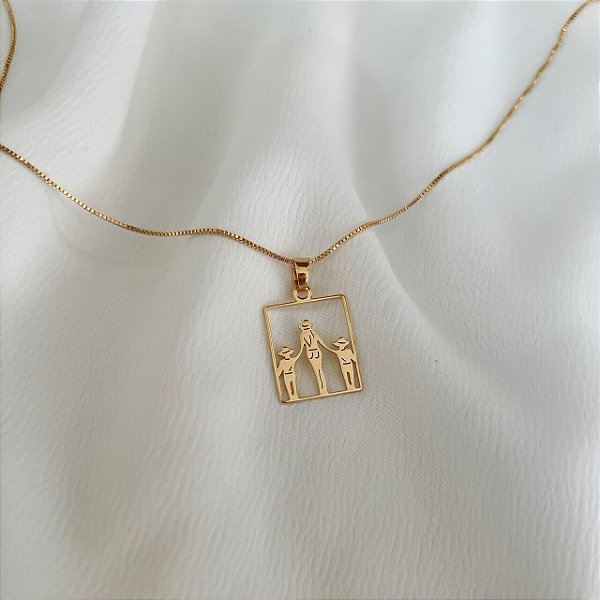 Colar Feminino Mãe com Filhos Country Banhado a Ouro 18K