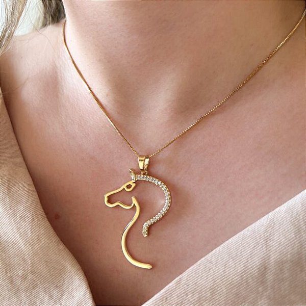 Colar Feminino Cavalo Charme com Zircônias Banhado a Ouro 18K
