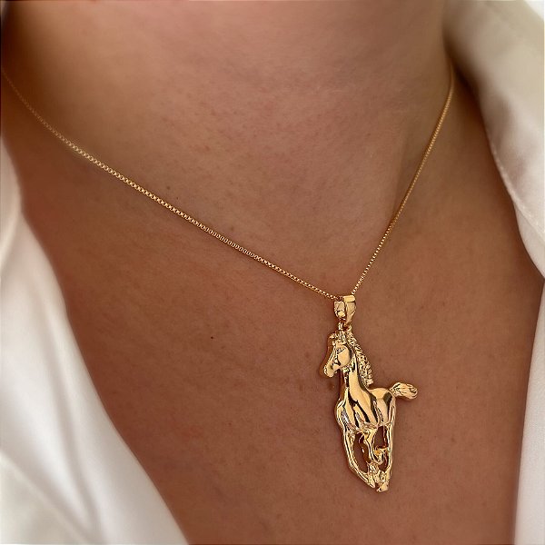 Colar Feminino Cavalo Elegância Equestre Banhado a Ouro 18K