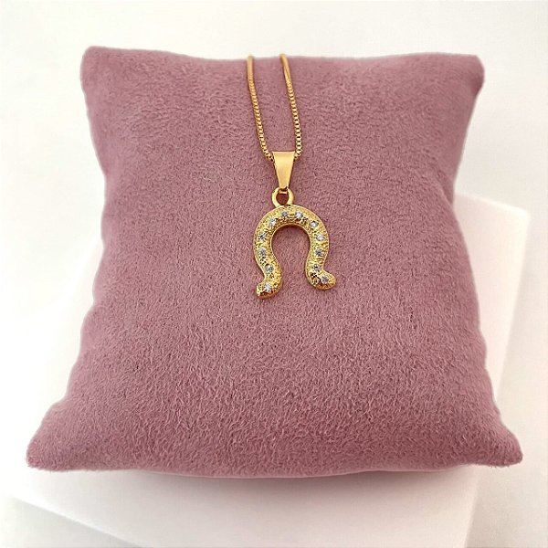 Colar Feminino Ferradura com Zircônias Cravejadas Banhado a Ouro 18K