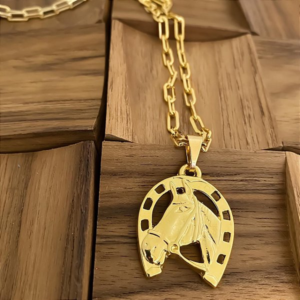 Colar Masculino Cavalo e Ferradura com Cordão Cartier Banhado a Ouro 18K