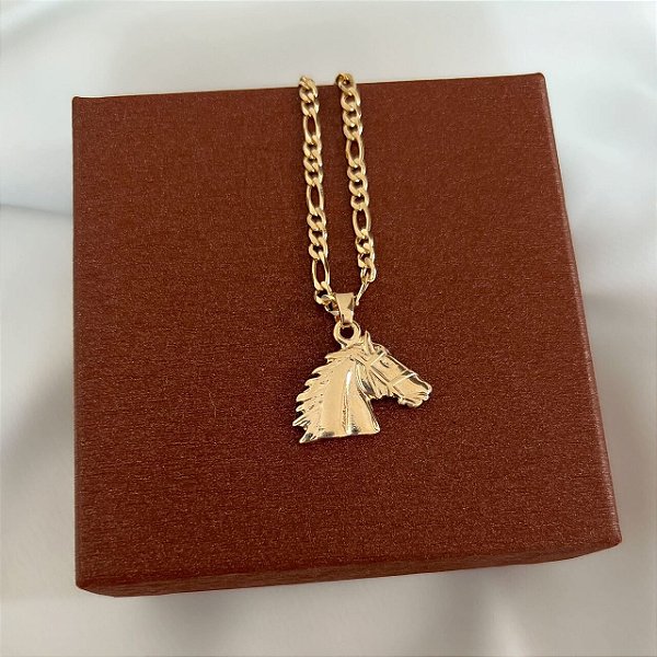 Colar Masculino Cabeça de Cavalo com Cordão 3x1 Banhado a Ouro 18K