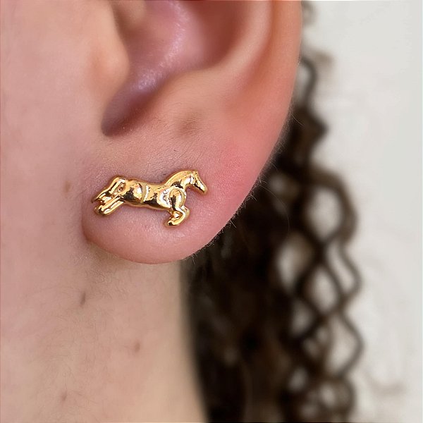 Brinco Cavalo Pequeno Banhado a Ouro 18k