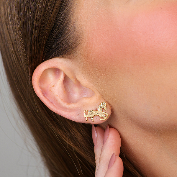 Brinco Cavalo Médio Banhado a Ouro 18k