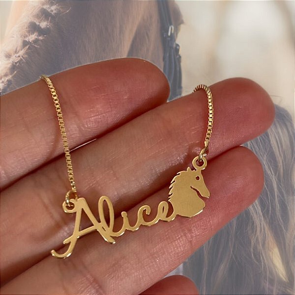 Colar Personalizado Alice com Cavalo Banhado a Ouro 18k