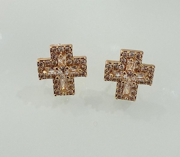 Brinco Cruz Cravejada Zircônia- Folhado Ouro 18K