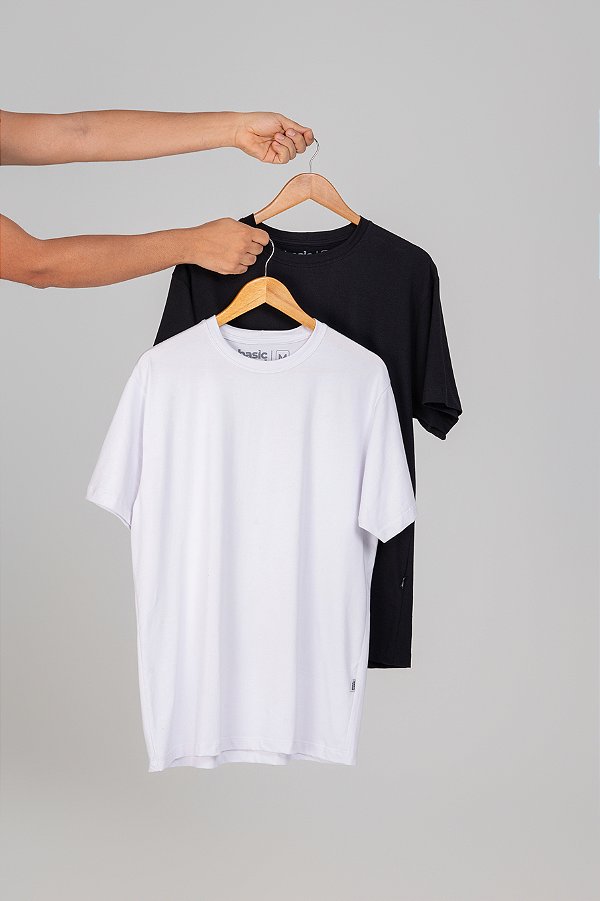 Kit 2 Camisetas - Preto e Branco