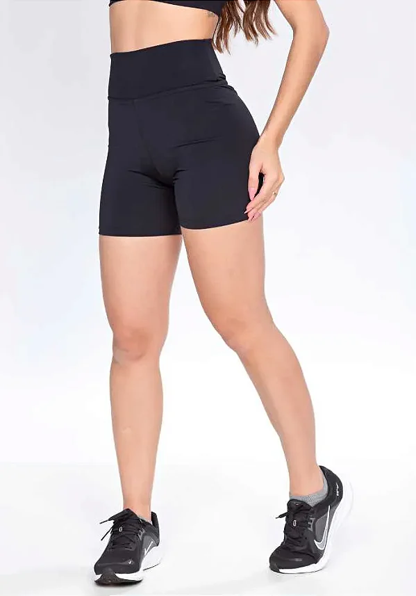 Shorts meia coxa