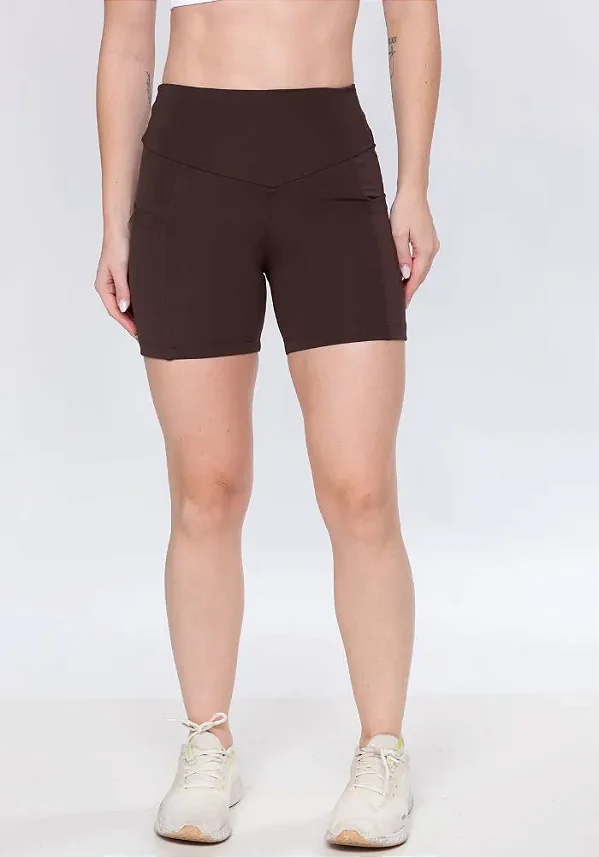 Shorts com bolso