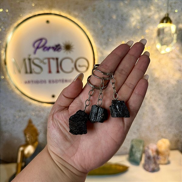 Chaveiro de Turmalina Negra Bruta – Proteção, Limpeza e Raiz Espiritual