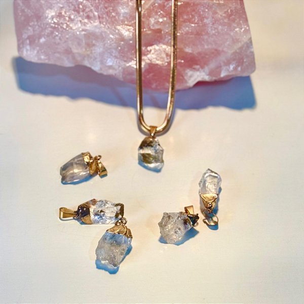 Pingente de Quartzo Cristal – Limpeza Energética e Expansão Espiritual