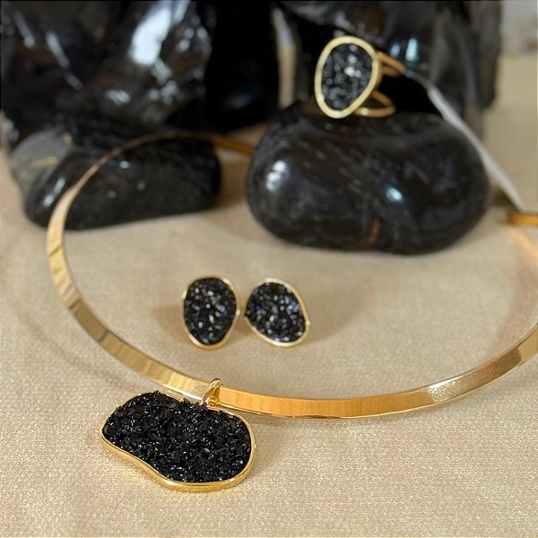 Conjunto Rígido Choker e Brinco Turmalina Negra – Proteção e Força | Banho de Ouro 18k