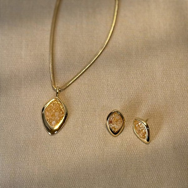 Conjunto com Colar e Brinco – Semijoia Banhada a Ouro 18k com Citrino