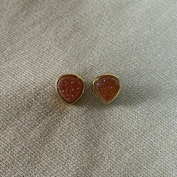 Brinco Semijoia Gota de Pedra do Sol Sintética - Elegância e Charme | Banho de Ouro 18k