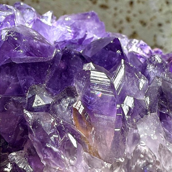 Drusa de Ametista Q. EXCELENTE – Elevação Espiritual e Purificação Energética