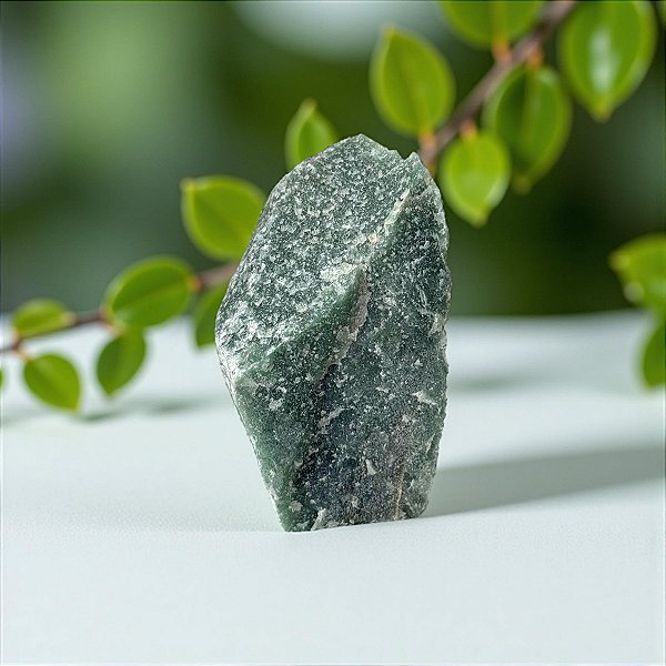 Quartzo Verde Base Serrada – Equilíbrio e Renovação Energética