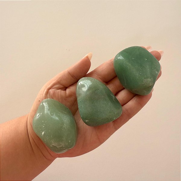 Quartzo Verde Rolado – Cura, Renovação e Equilíbrio Emocional