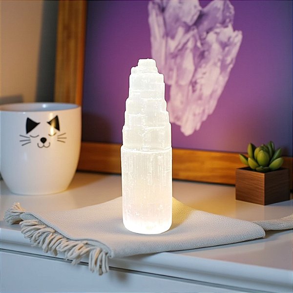 Torre de Selenita 15cm – Purificação, Proteção e Elevação Espiritual
