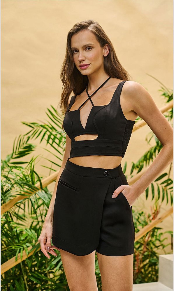 BLUSA RECORTES