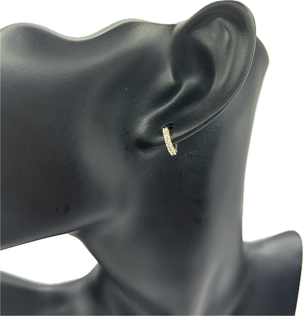 Brinco Semijóia mini argola cravejada Zirconia banhado Ouro