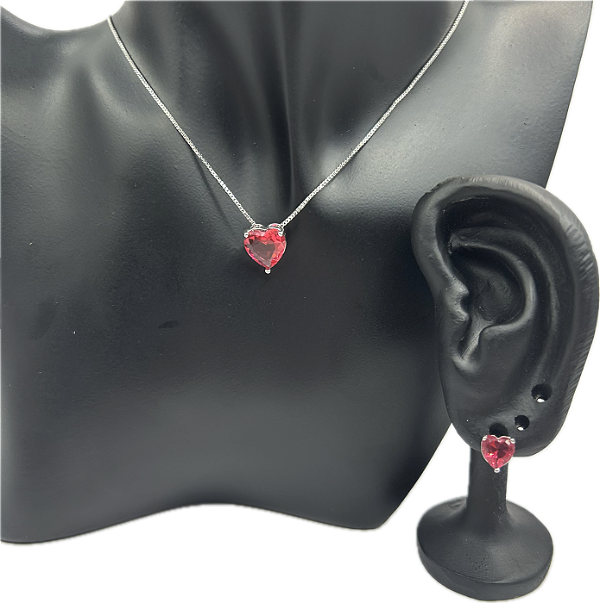 Conjunto semijóia Colar Brinco Coração de Zirconia Rubi