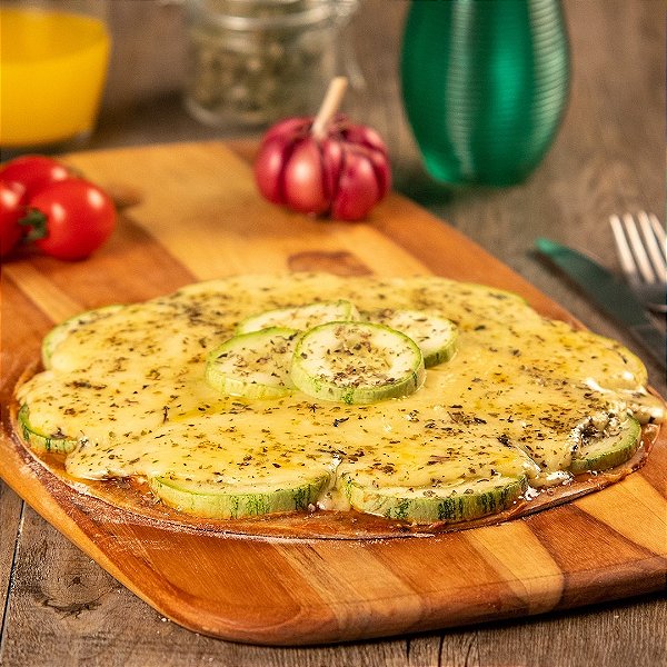 Pizza Integral de Abobrinha com Queijo Muçarela Light - 300 gr