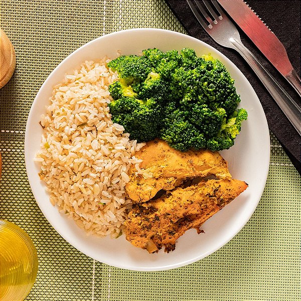 File de Frango em Tiras, Arroz Integral com Brócolis - 300 gr
