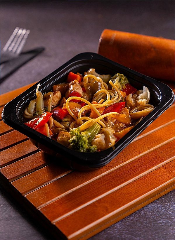Yakissoba de Frango com Legumes 250 gr