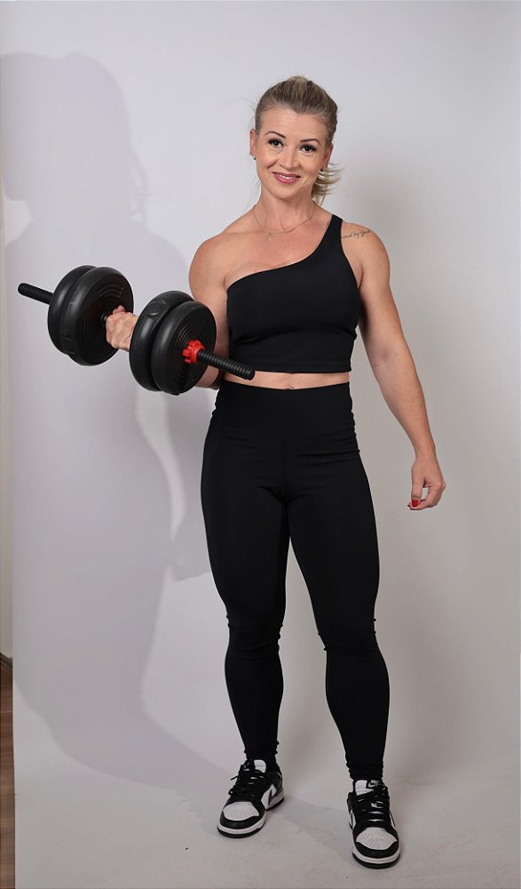 CONJUNTO PRETO COM CROPPED UM OMBRO SÓ