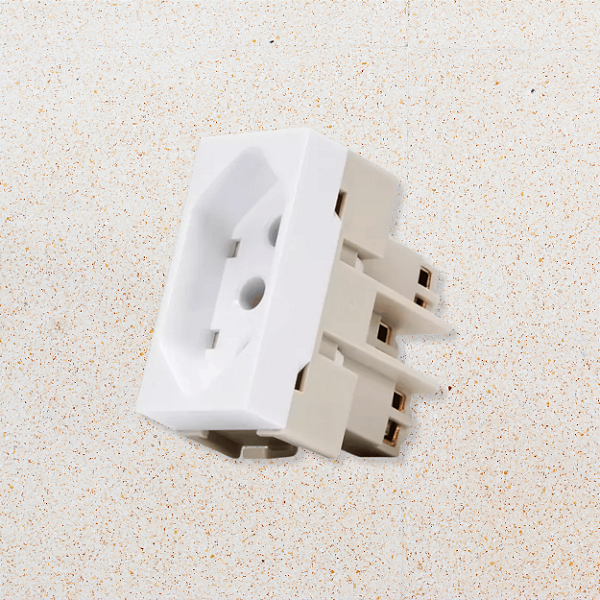 MÓDULO TOMADA 20A - BRANCO FOSCO - SLEEK CLEAN